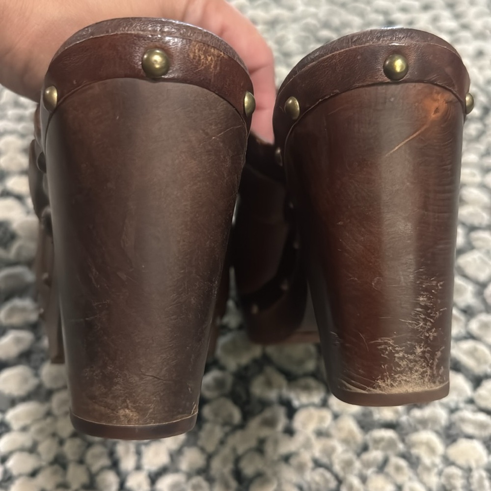 Ugg Genuine Leather and Sherpa Clogs - Picture 4 of 4